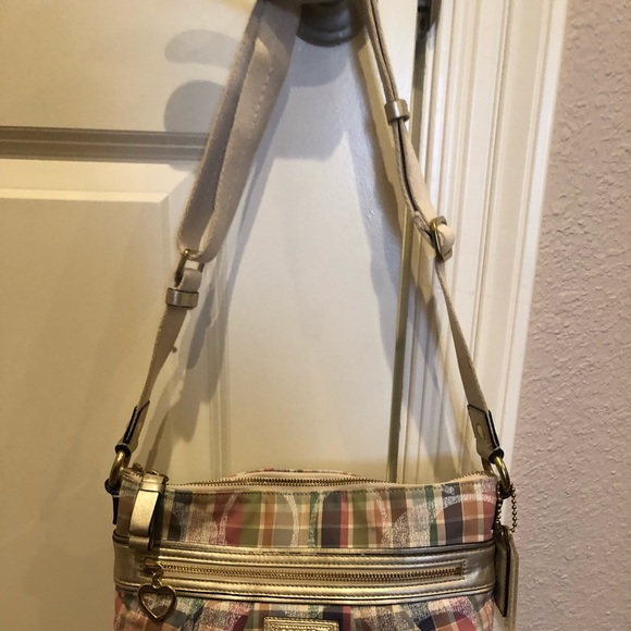 Coach with matching wallet - Picture 2 of 6